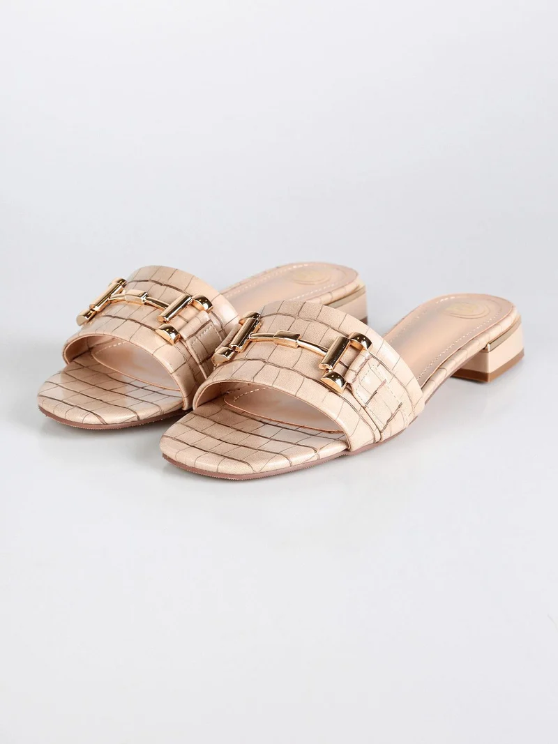 Ciabatte donna con tacco basso - beige