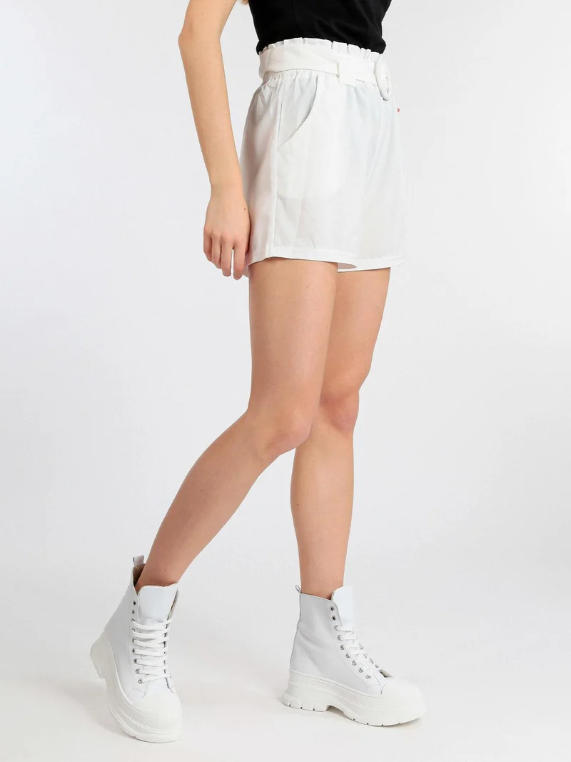 Shorts donna vita alta con cintura - bianco