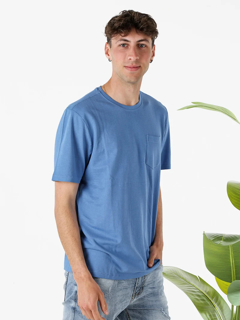 T-shirt in cotone da uomo con taschino frontale - blu