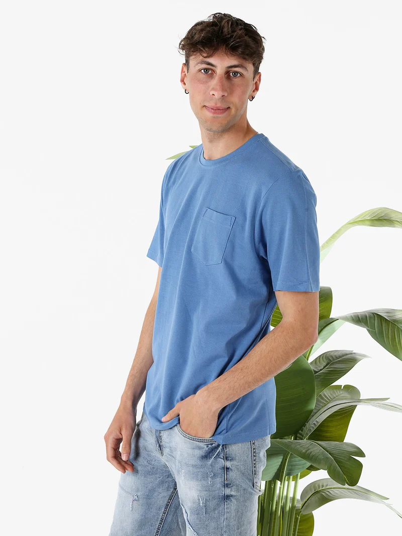 T-shirt in cotone da uomo con taschino frontale - blu