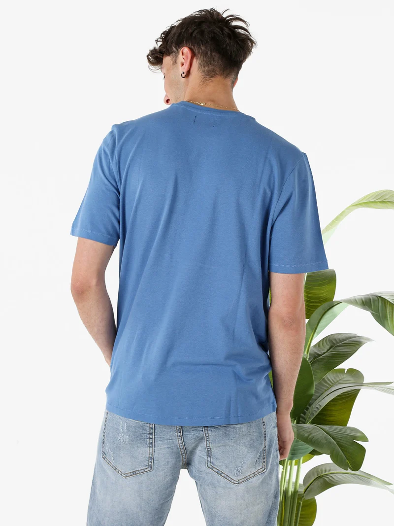 T-shirt in cotone da uomo con taschino frontale - blu