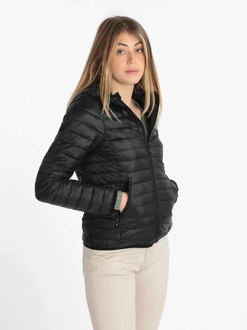 Piumino donna leggero con cappuccio - nero
