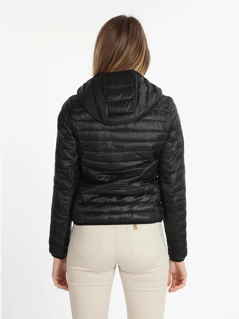 Piumino donna leggero con cappuccio - nero
