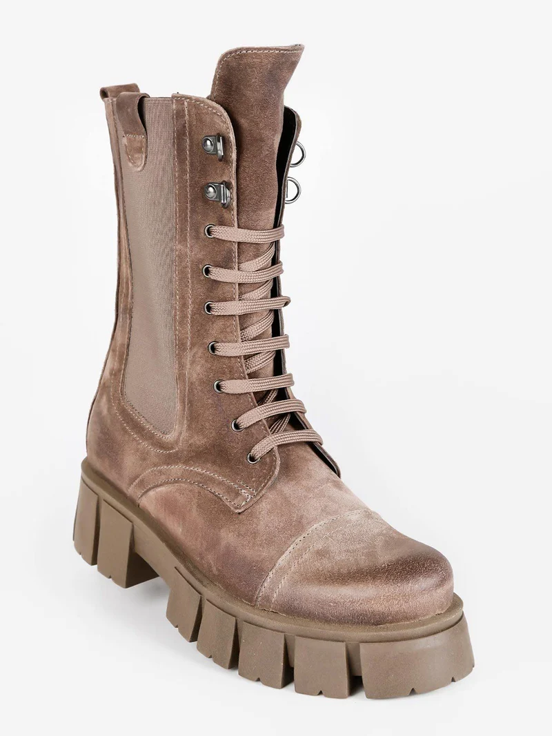 Anfibi in pelle scamosciata donna con suola carrarmato - taupe