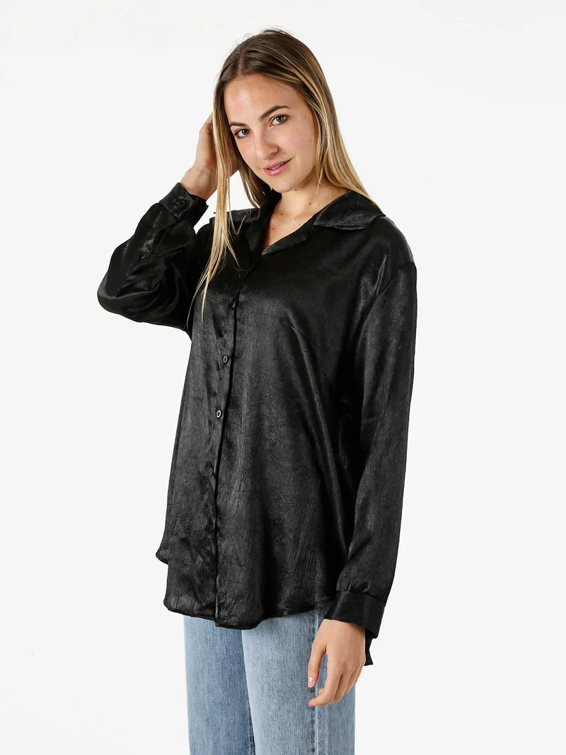 Camicia da donna a maniche lunghe effetto crépe - nero