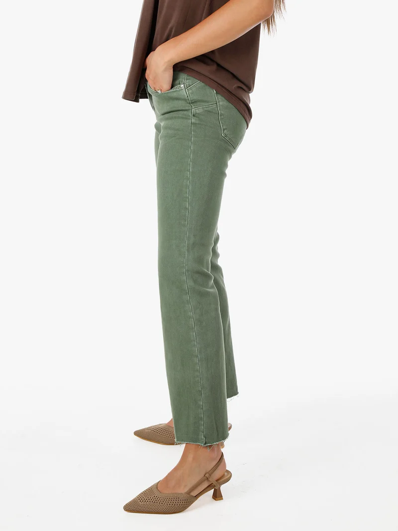 Jeans donna cropped con finale taglio laser - pistacchio
