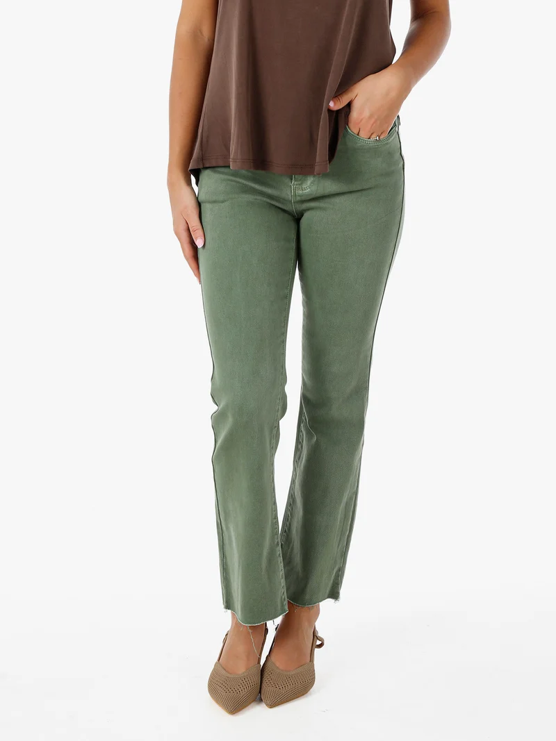Jeans donna cropped con finale taglio laser - pistacchio