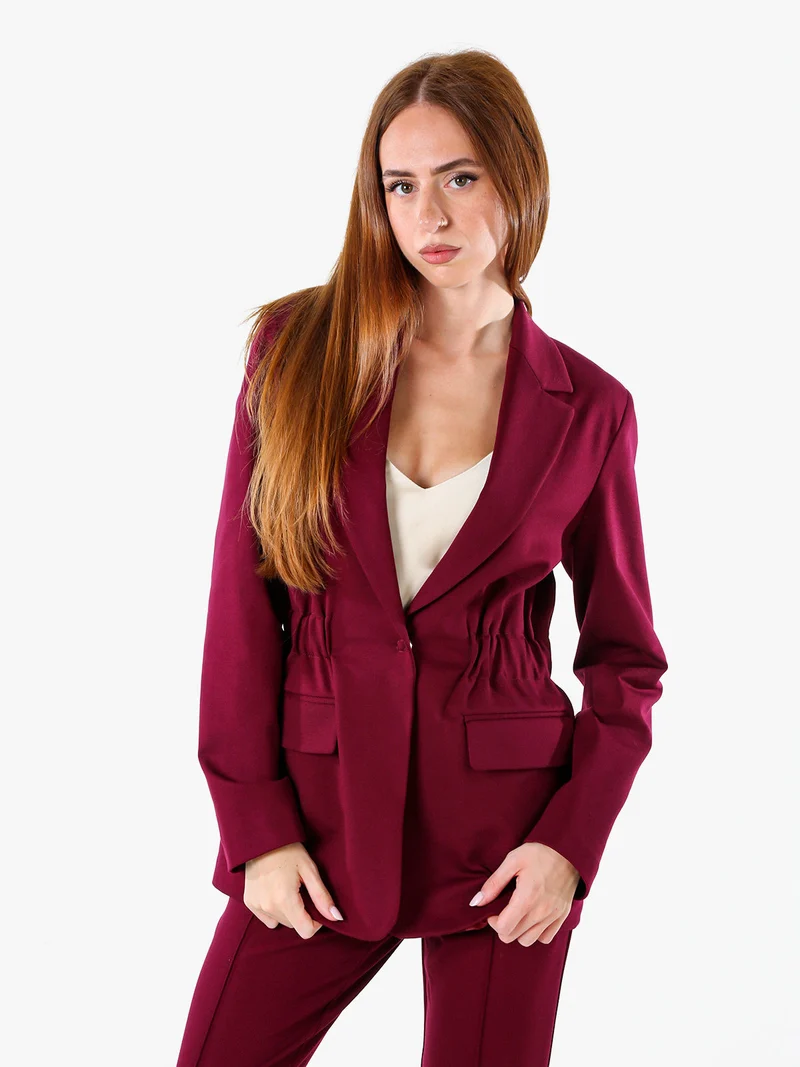 Completo elegante da donna con blazer e pantaloni con finale a zampa - bordeaux