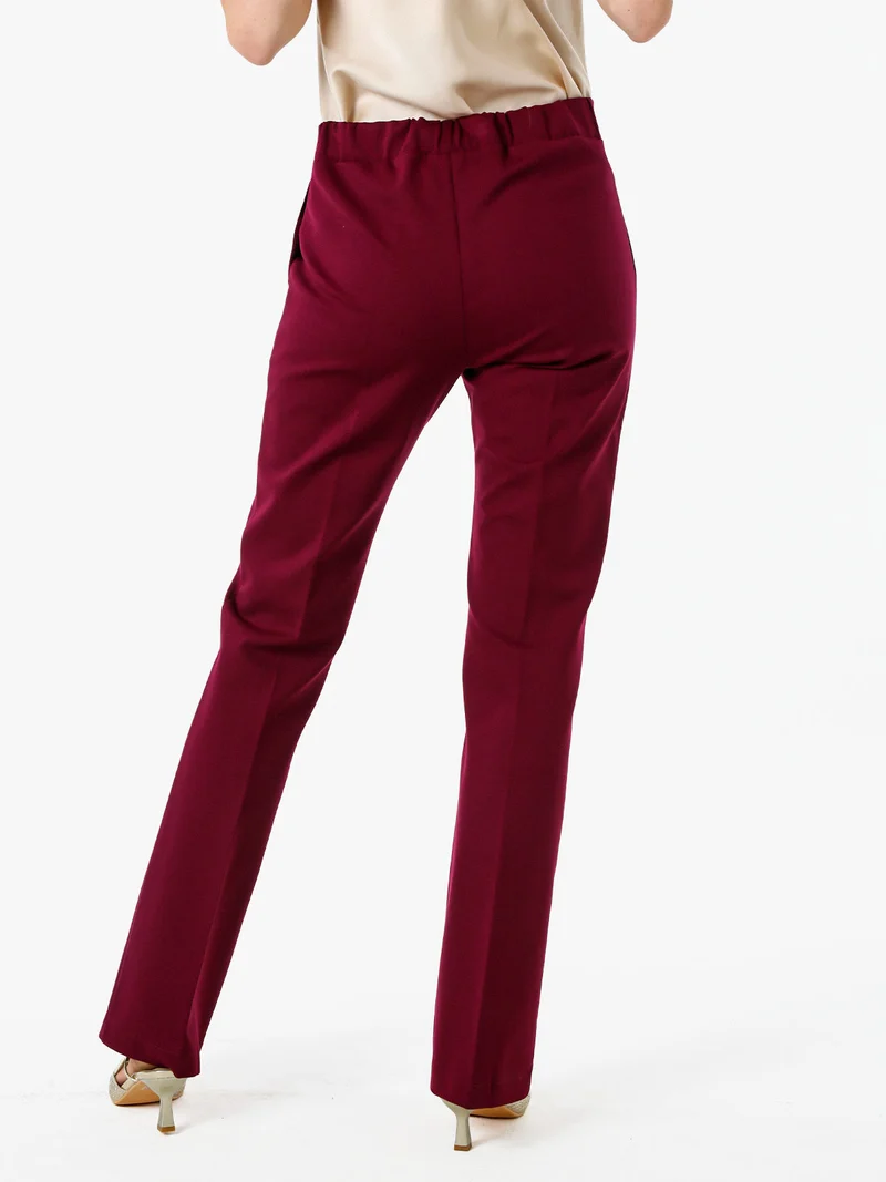 Completo elegante da donna con blazer e pantaloni con finale a zampa - bordeaux