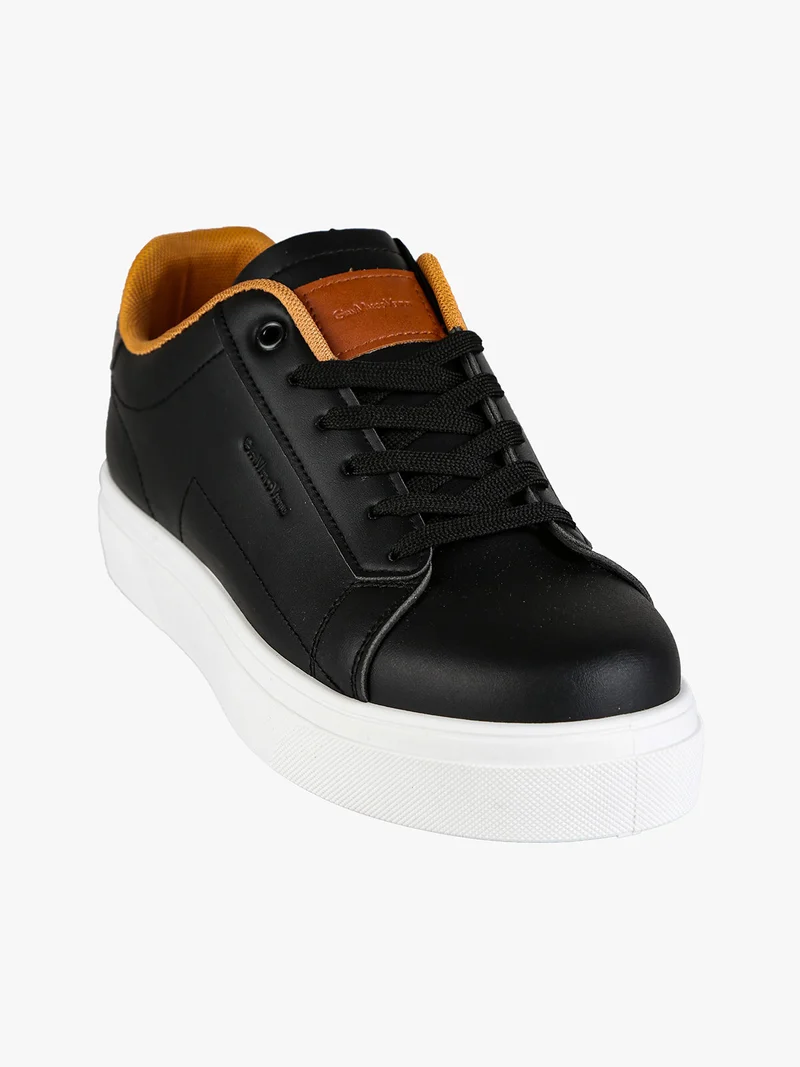 Sneakers stringate da uomo - nero