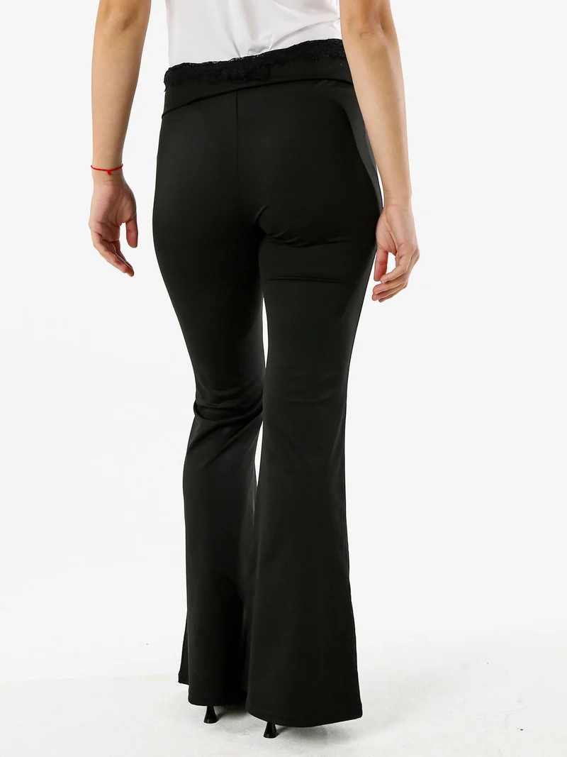 Pantaloni eleganti a zampa con pizzo in vita - nero
