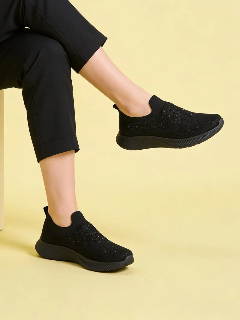 Scarpe slip on da donna con strass - nero