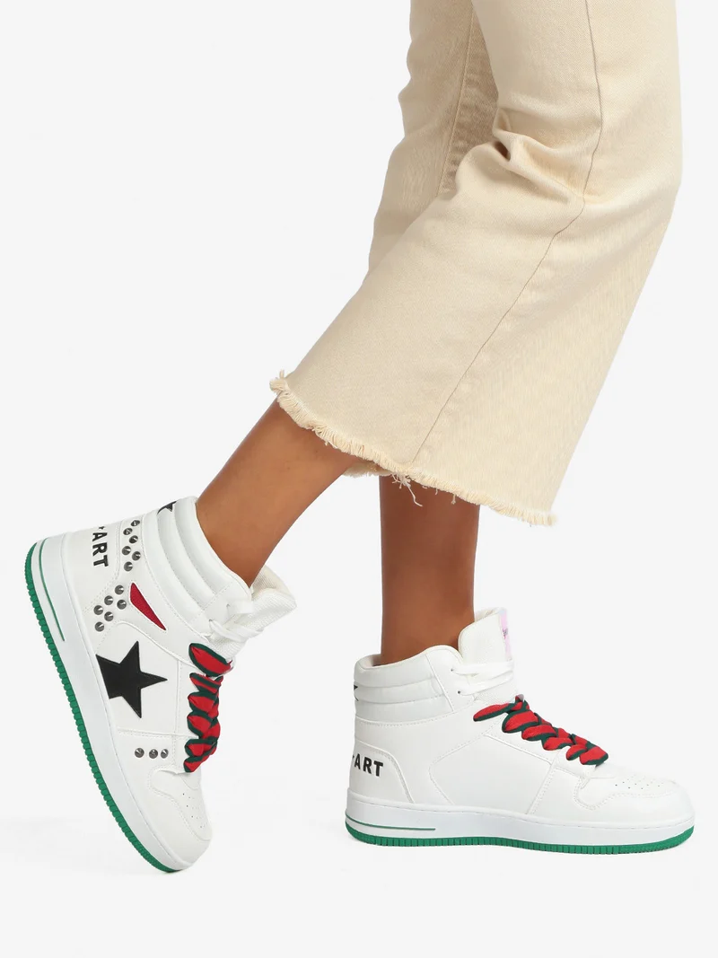 BASKET HAILEY Sneakers alte donna con borchie - bianco