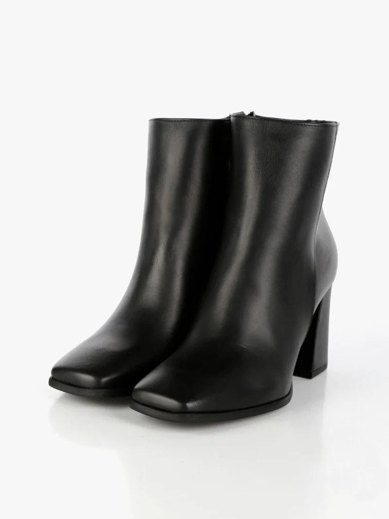 Tronchetti in pelle donna con tacco - nero