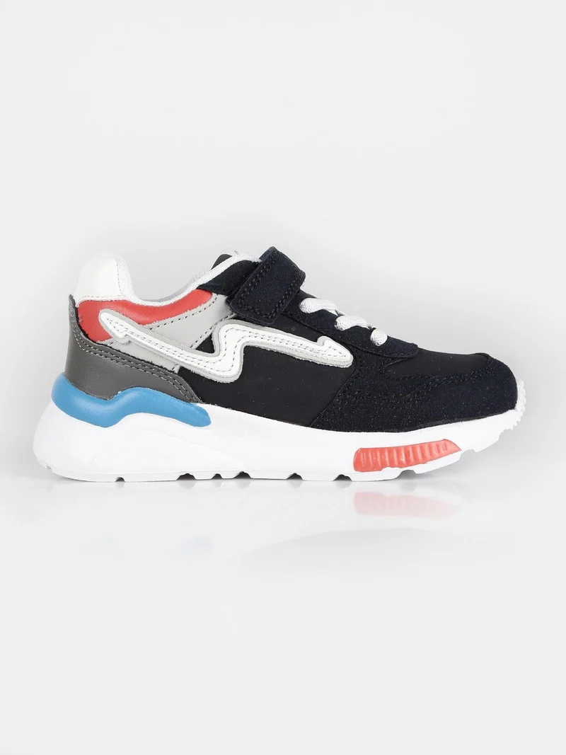 Scarpe sportive bambino con strappo GD21524
