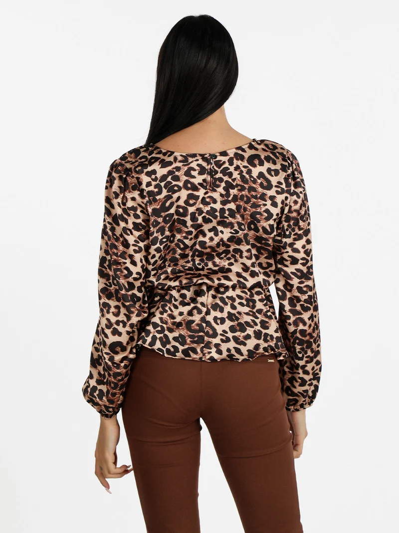 Blusa donna a maniche lunghe con stampa animalier - cammello