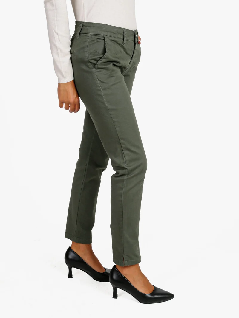 Pantaloni donna slim fit a vita bassa - verde