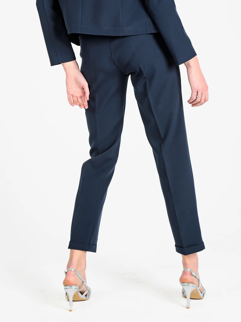 Pantaloni classici da donna con risvolto - blu scuro