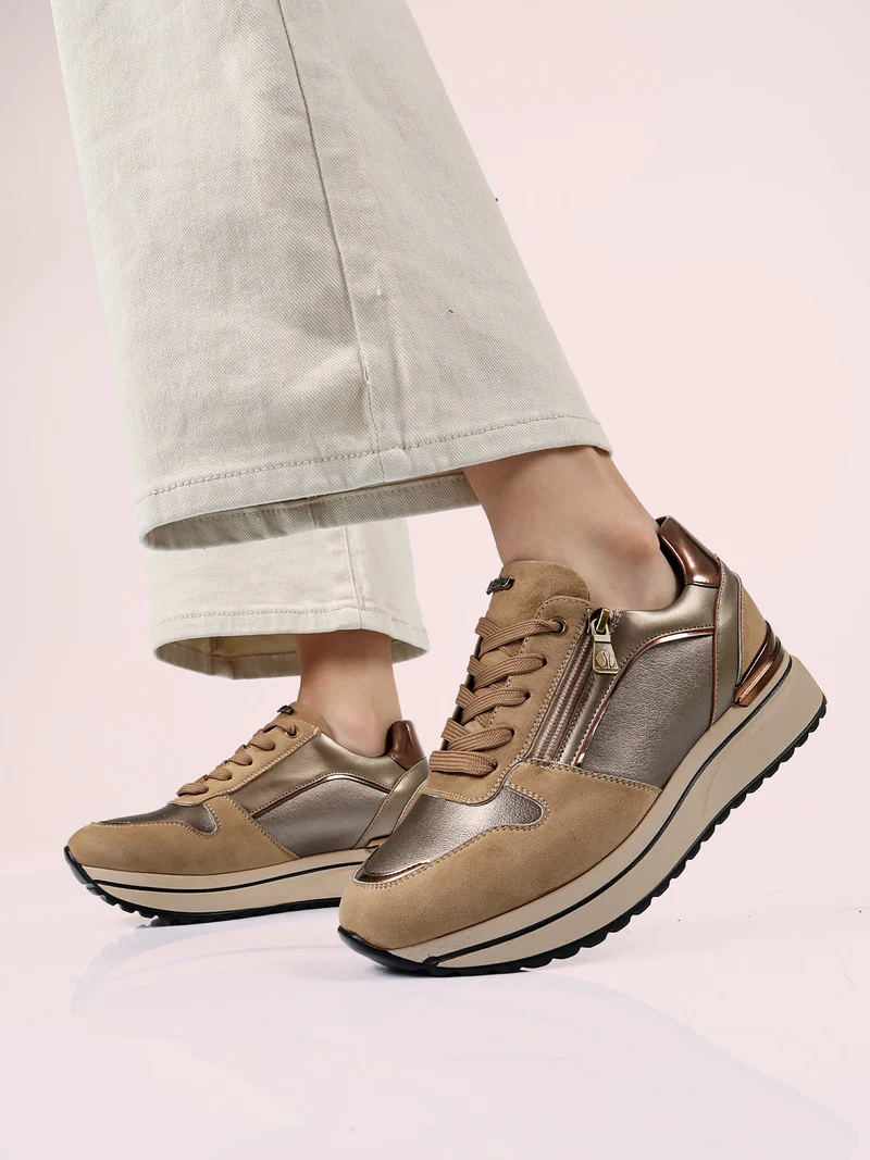 Sneakers donna stringate con platform e zip - marrone
