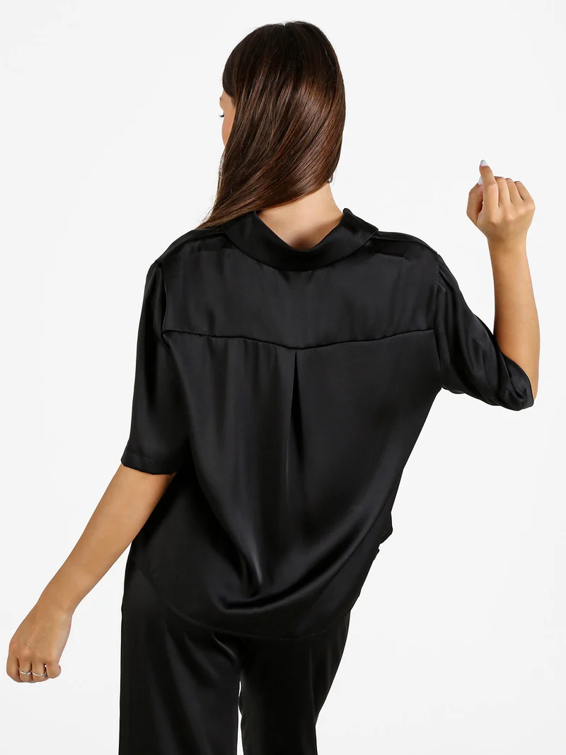 Camicia donna a maniche corte effetto raso - nero