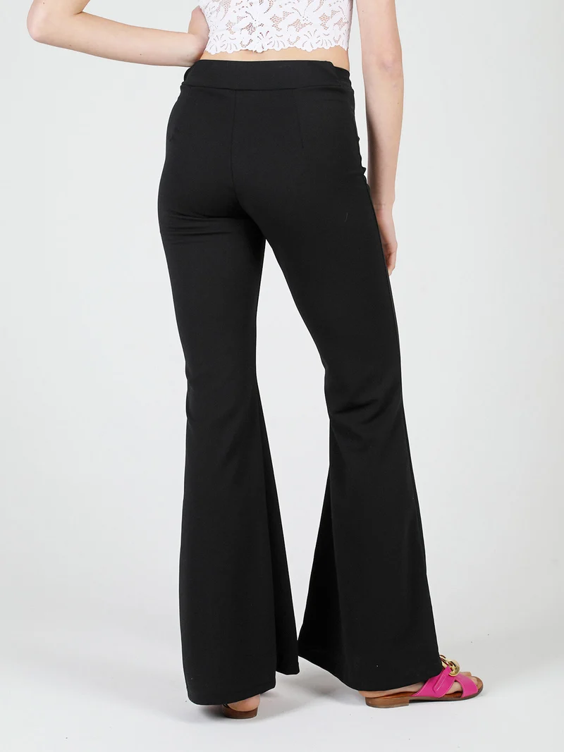 Pantaloni eleganti da donna a zampa - nero