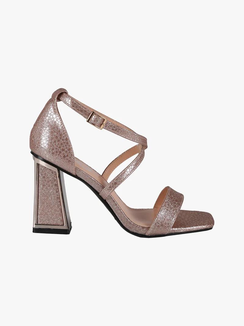 Sandali donna con tacco e fascette intrecciate - champagne