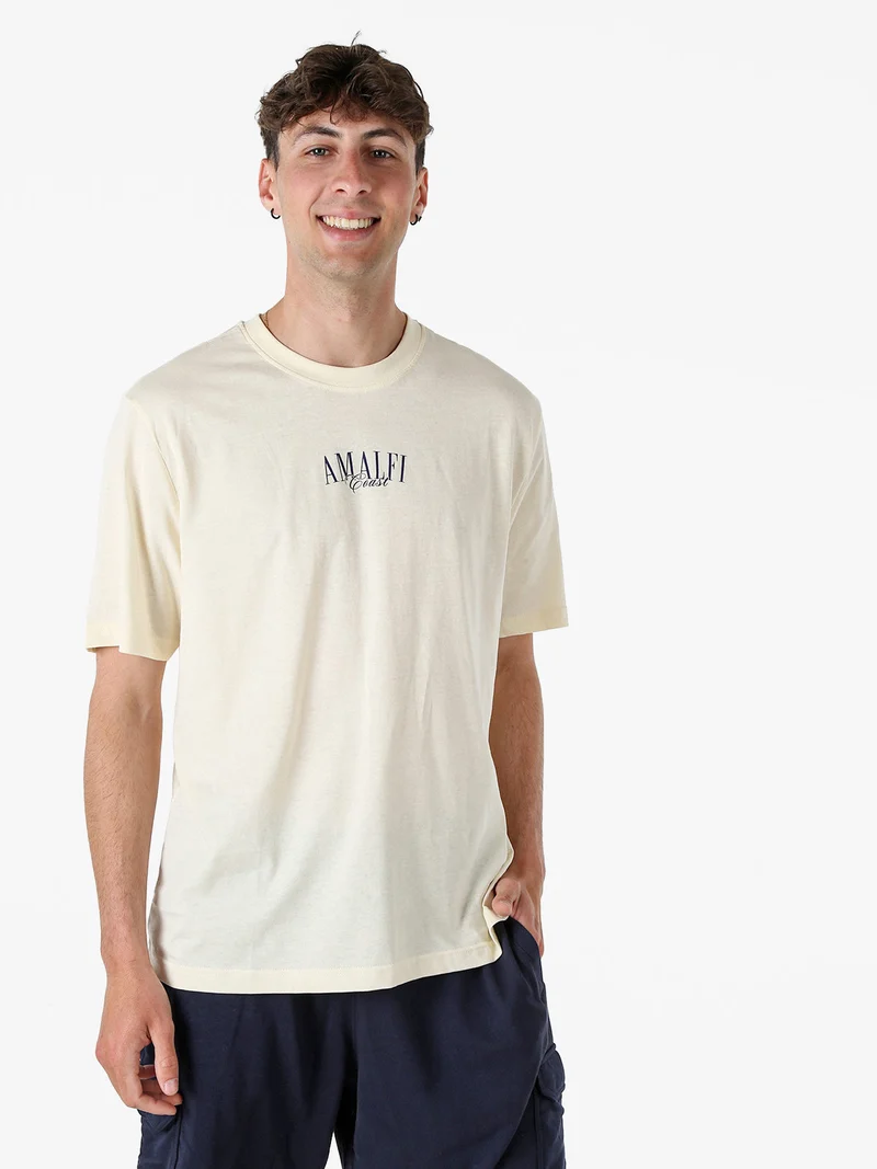 T-shirt in cotone da uomo con stampa AMALFI davanti e dietro - panna