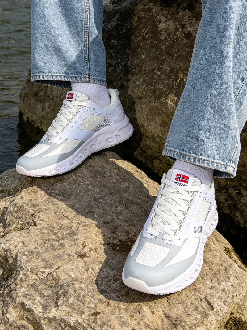 Sneakers sportive da uomo con intersuola geometrica - bianco