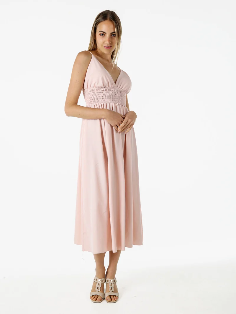 Abito lungo da donna con spalline sottili e coppe imbottite - rosa
