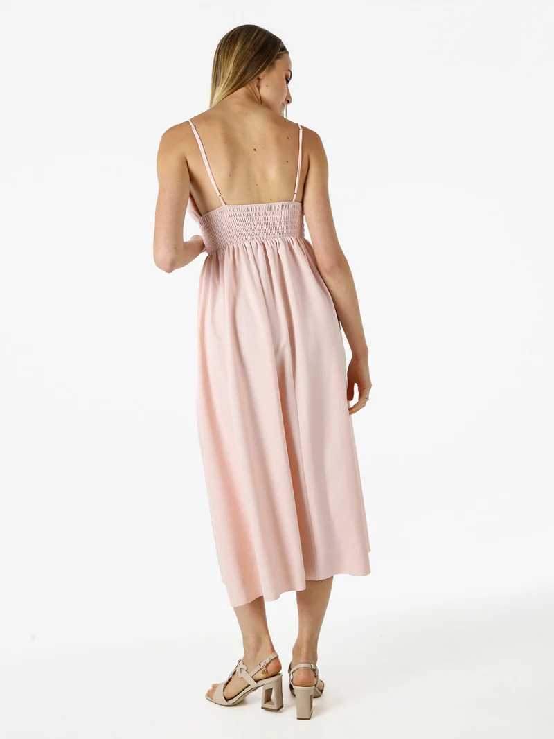 Abito lungo da donna con spalline sottili e coppe imbottite - rosa