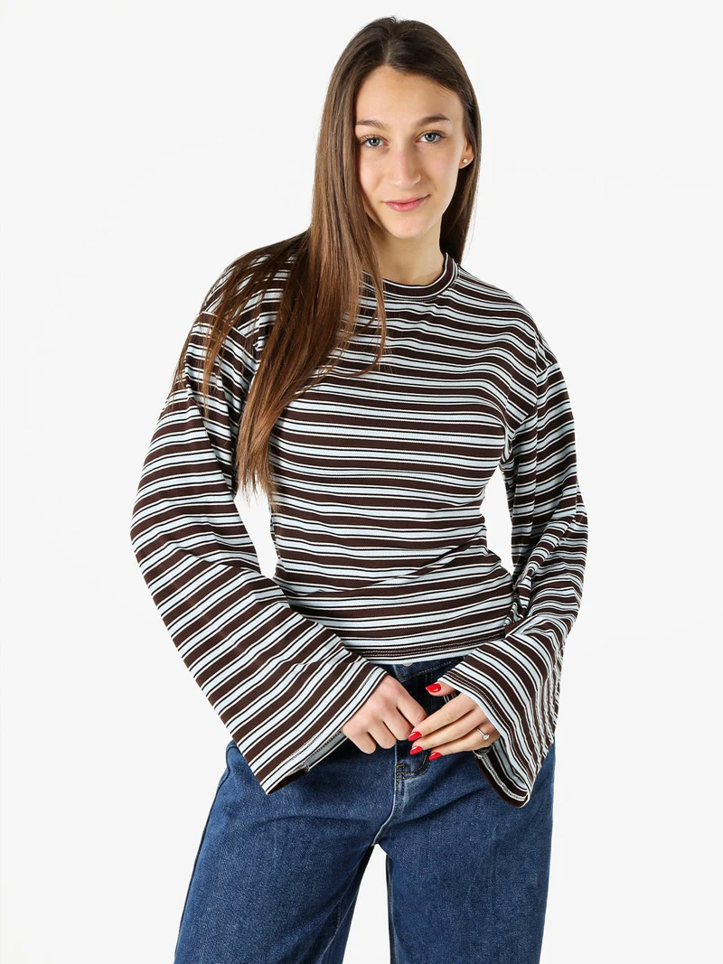 Maglia rigata da donna con maniche lunghe a campana - marrone