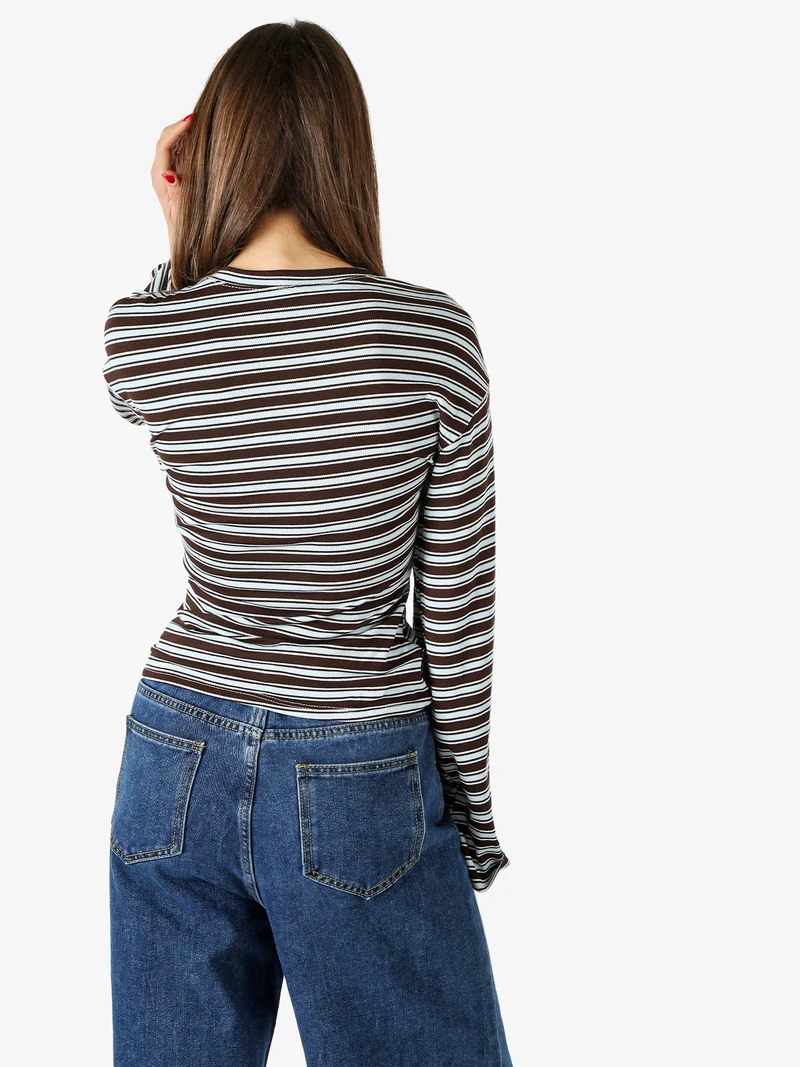 Maglia rigata da donna con maniche lunghe a campana - marrone