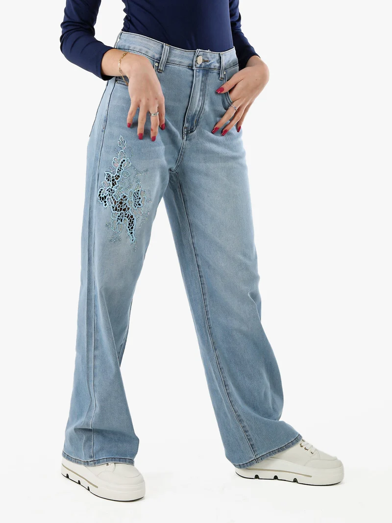 Jeans donna a gamba dritta con ricamo e strass - jeans