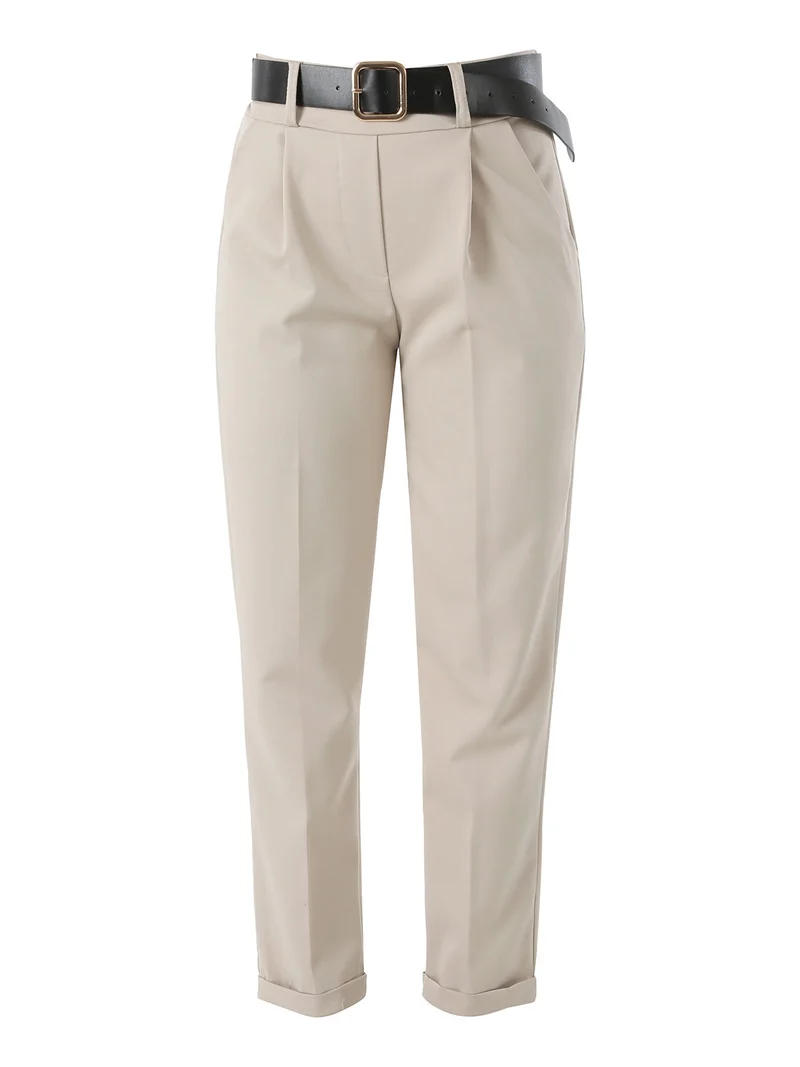 Pantaloni da donna a gamba dritta con cintura e risvolti sul finale - beige