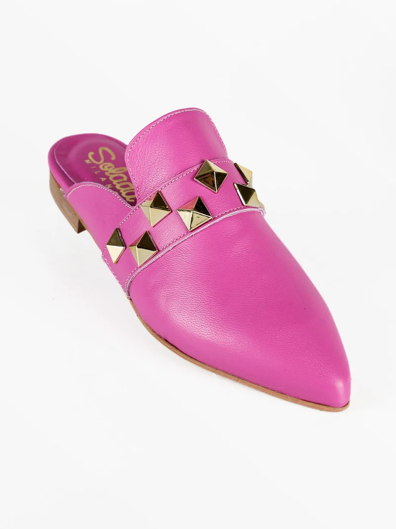 Sabot in pelle donna con borchie - fucsia