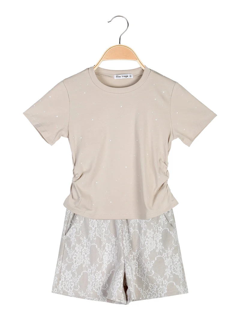 Completo 2 pezzi da bambina con t-shirt e shorts ricamati - beige