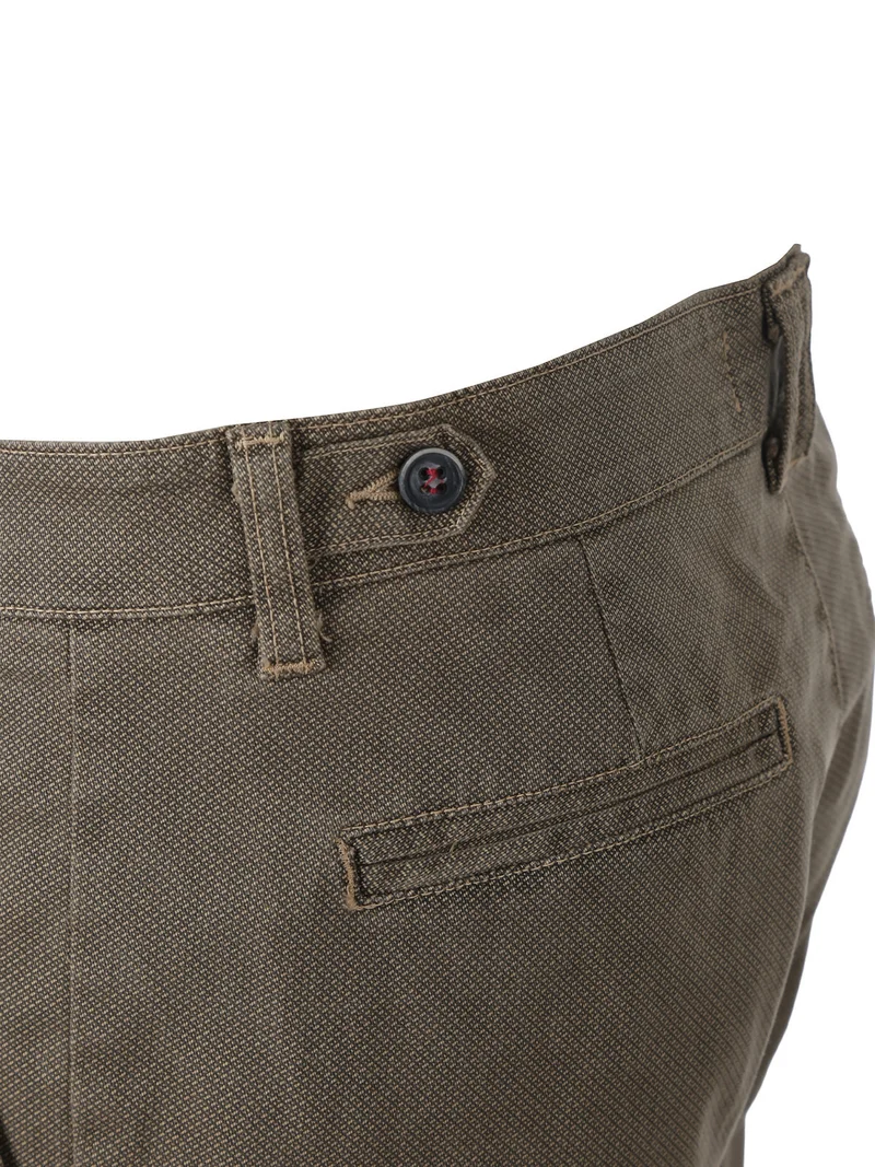 Pantaloni uomo slim fit con stampa micro texture - tabacco