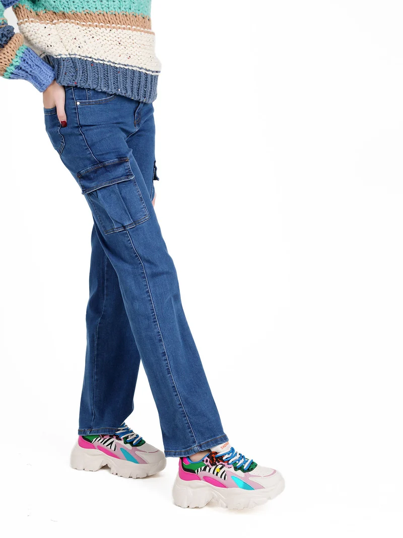 Jeans donna con tasconi laterali a gamba dritta - jeans