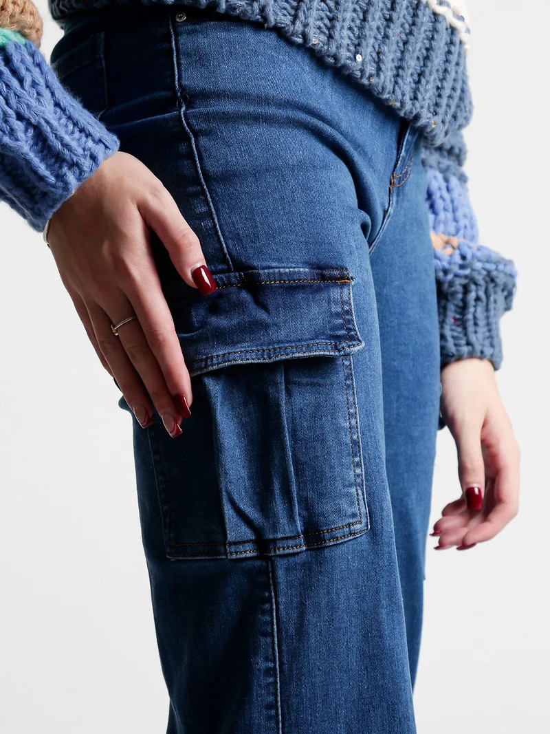 Jeans donna con tasconi laterali a gamba dritta - jeans