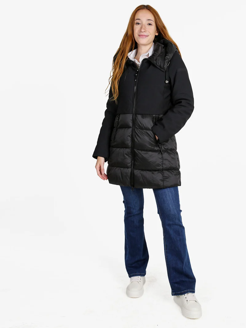 Giubbotto donna con cappuccio e zip - nero