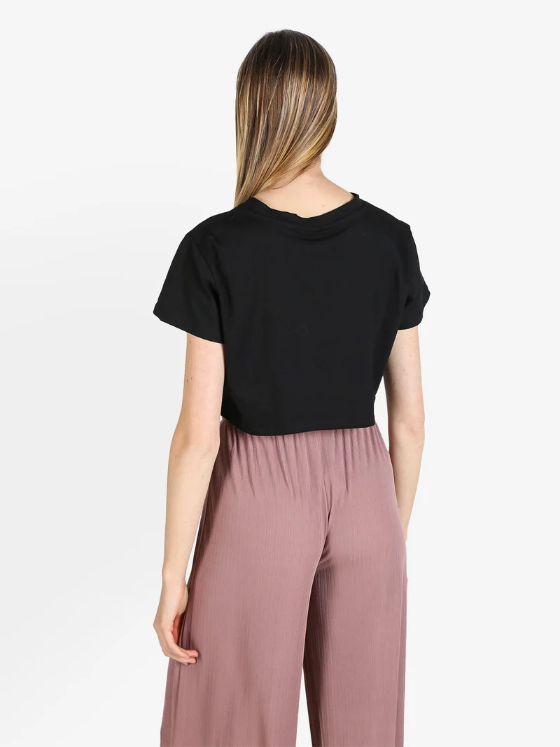 T-shirt crop da donna in cotone - nero