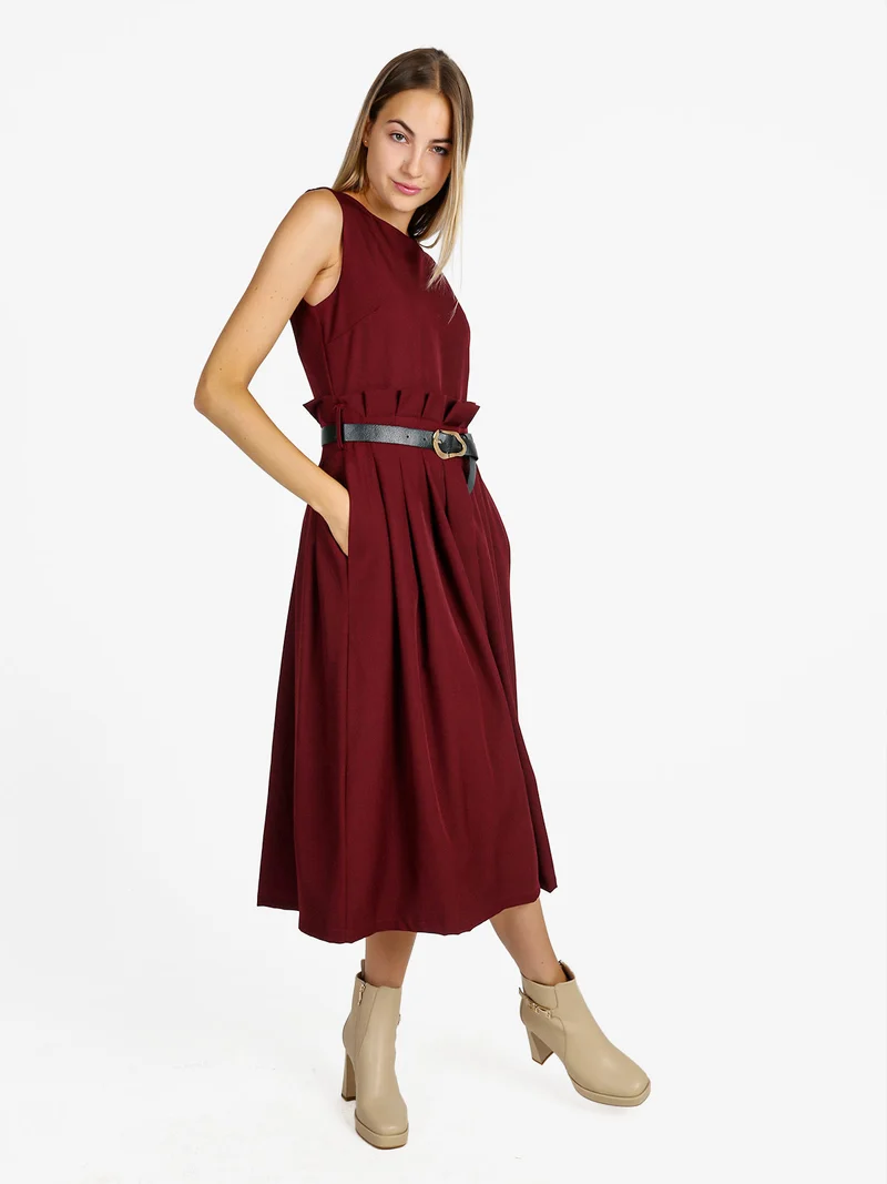 Abito lungo da donna smanicato con cintura - bordeaux