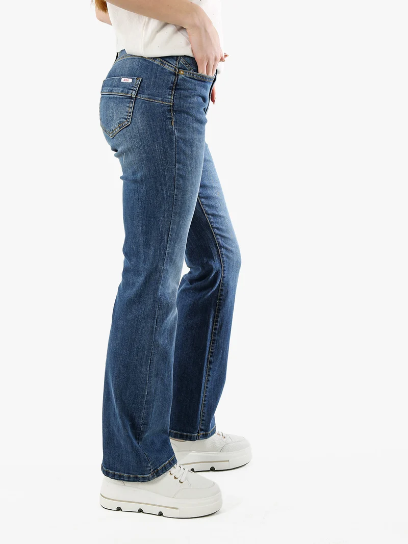 Jeans donna a vita bassa con finale a zampa - jeans