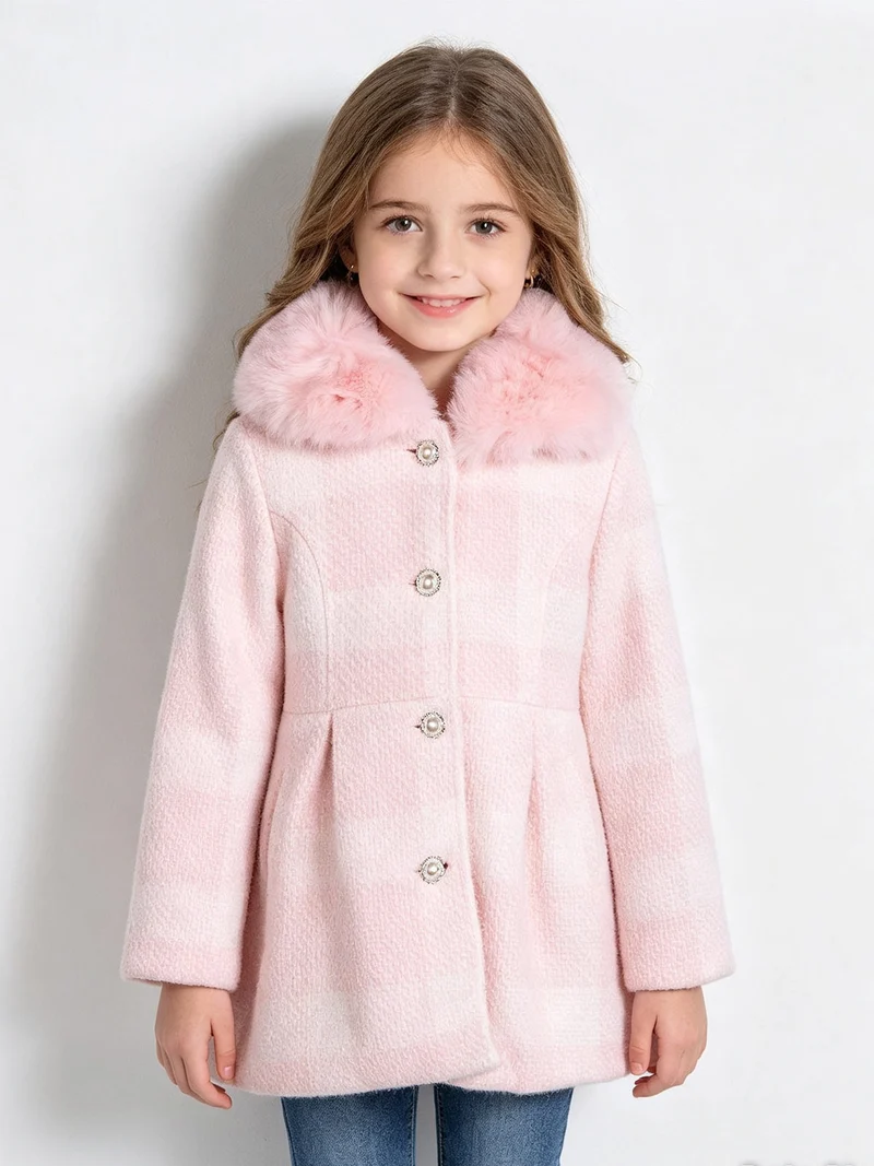 Cappotto da bambina con bottoni di perle e scollo in ecopelliccia - rosa
