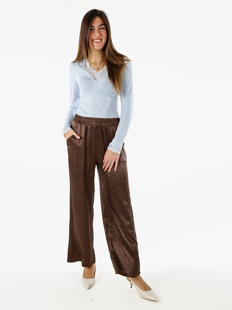 Pantaloni donna leggeri effetto lucido - moro