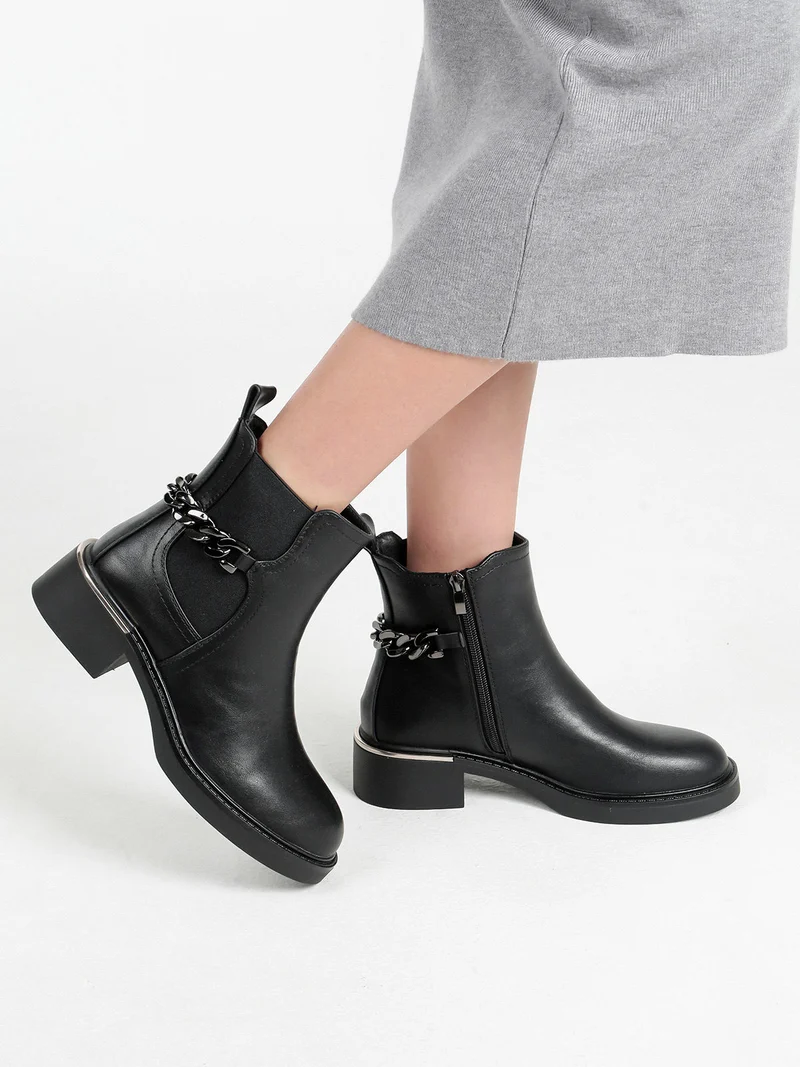 Stivaletti donna con catena - nero