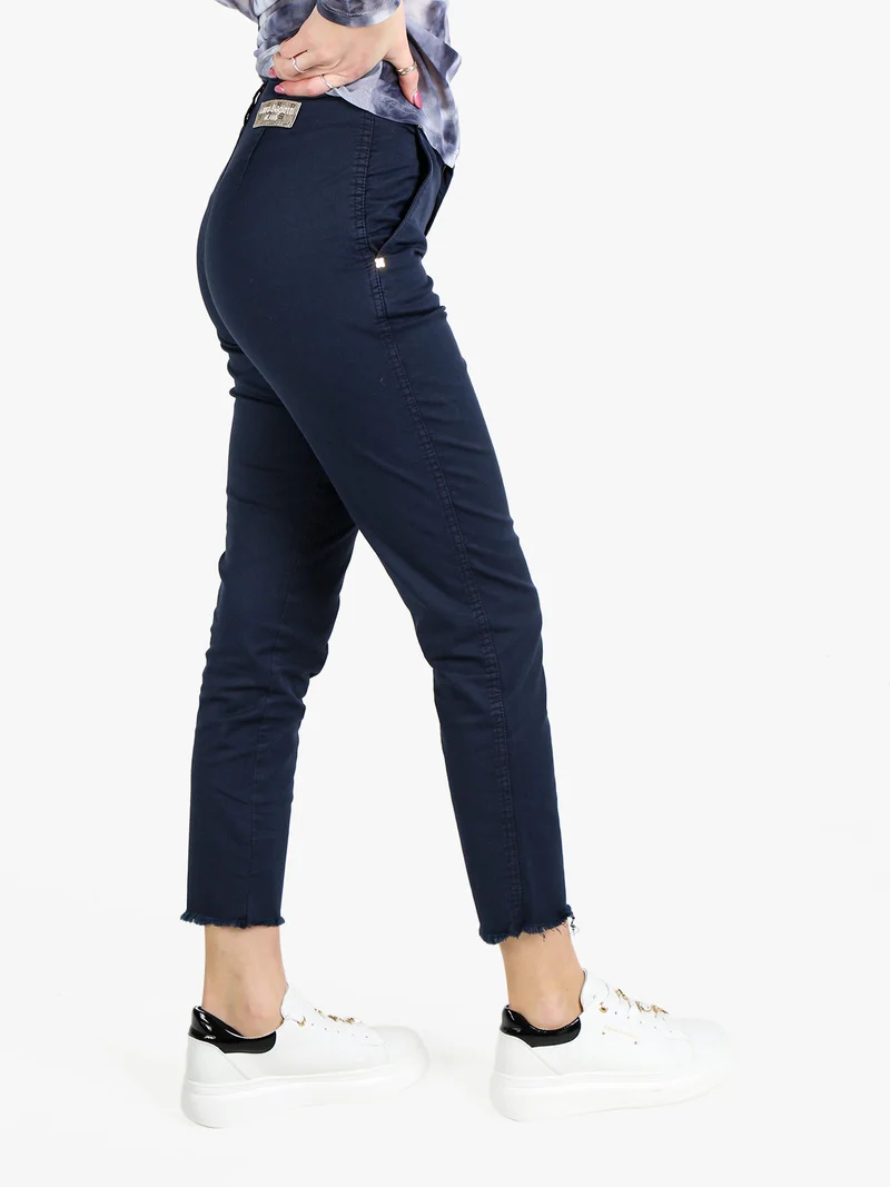 Pantaloni da donna chino con finale sfrangiato - blu scuro