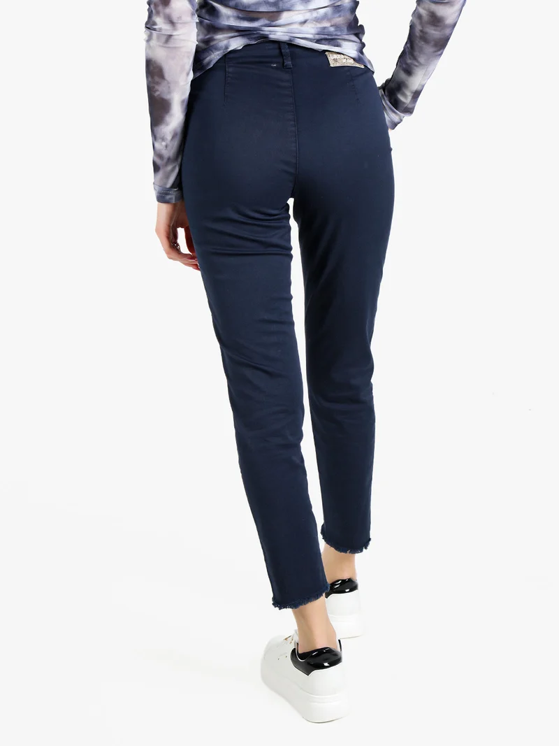Pantaloni da donna chino con finale sfrangiato - blu scuro