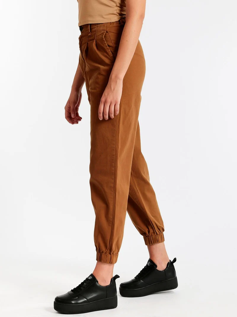 Pantaloni in cotone a vita alta con polsino - marrone