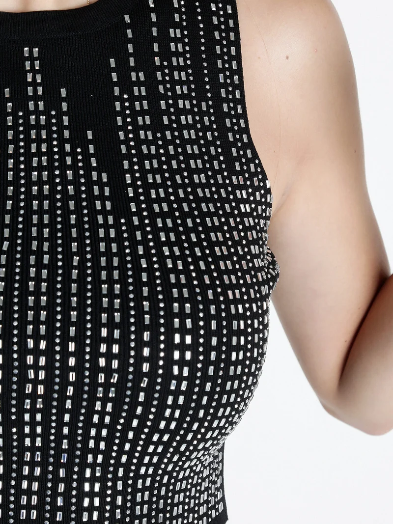 Top donna smanicato con borchie - argento